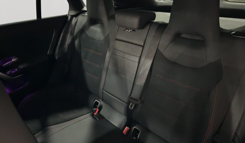 
								CLA 200 Shooting Brake AMG Line full									