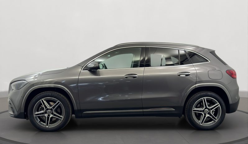
								GLA 250 e AMG Line full									