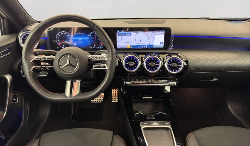 
								A 250 e Sedán AMG Line full									