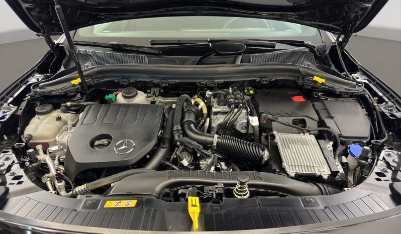 
								GLA 250 e AMG Line full									