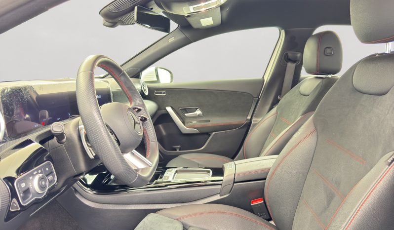 
								A 250 e Sedán AMG Line full									